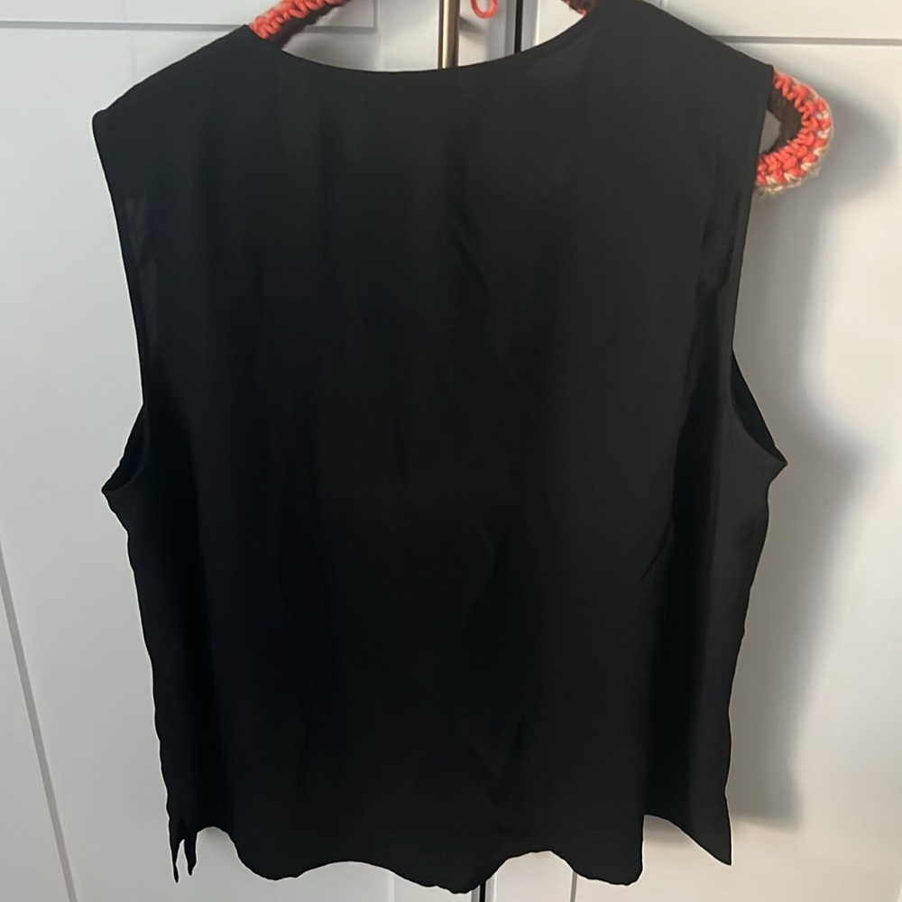 Brand new never worn Chico’s top size 3 equivalent to 18/20 back in color - Picture 3 of 3